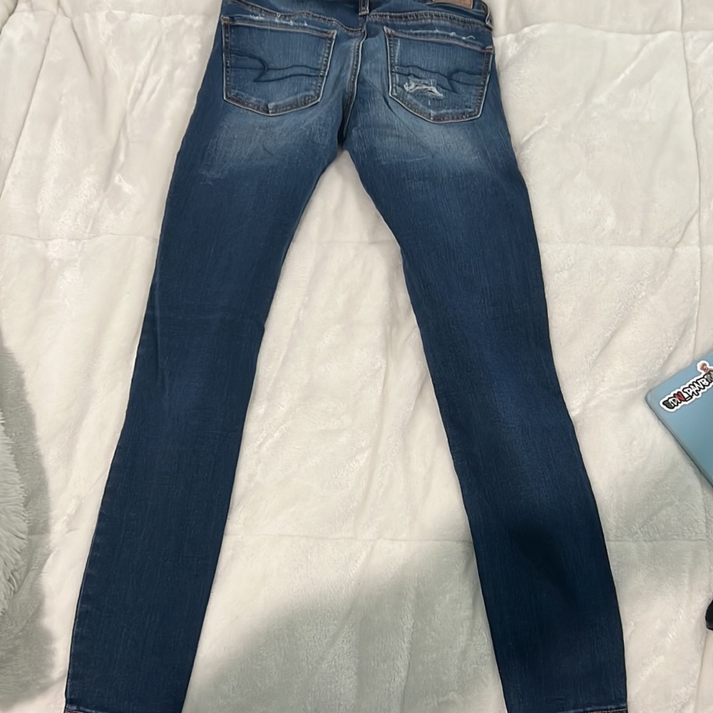 American Eagle Ripped mid Rise Jeans - Picture 3 of 3